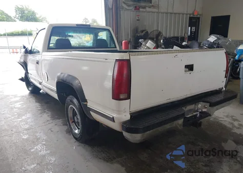 1997 Chevrolet C1500 Fleetside W/T z USA, uszkodzony, nr VIN 1GCEC14WXVZ133286